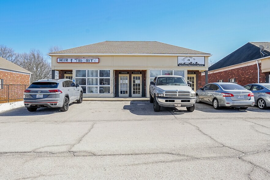 Primary Photo Of 12412 Lusher Rd, Saint Louis General Retail For Lease