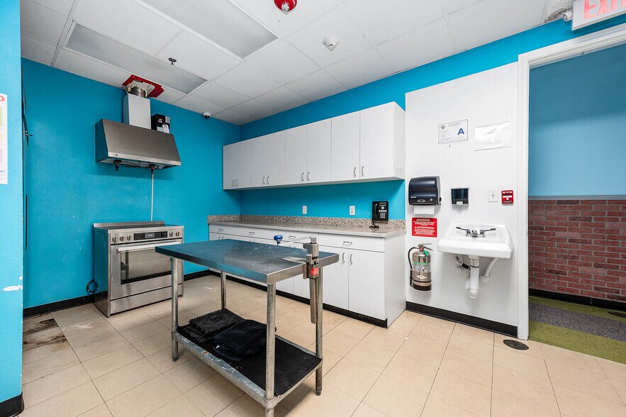 More Photos Of 12152 Shadow Creek Pky, Pearland Daycare Center For Lease