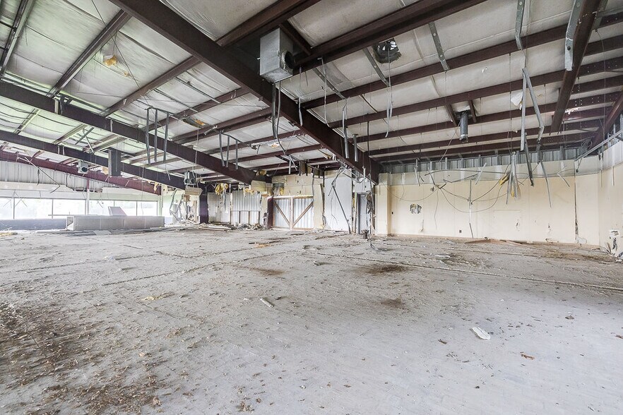 More Photos Of 1224 Buccaneer Club Rd NE, Townsend General Retail For Sale