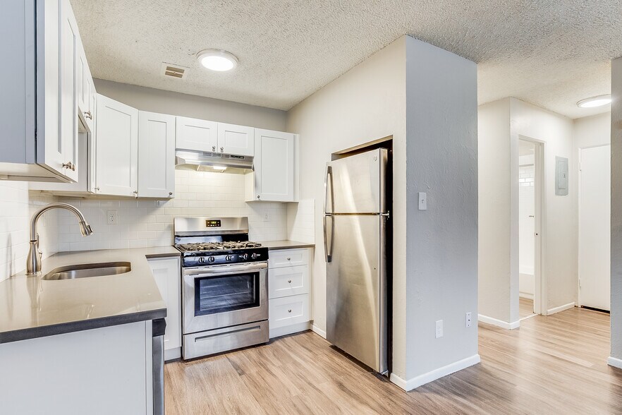 More Photos Of 175 W Belleview Ave, Englewood Apartments For Sale