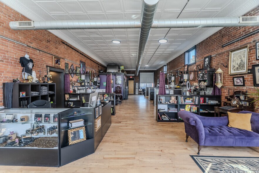 More Photos Of 46-54 Union St, Easthampton Storefront Retail Residential For Lease