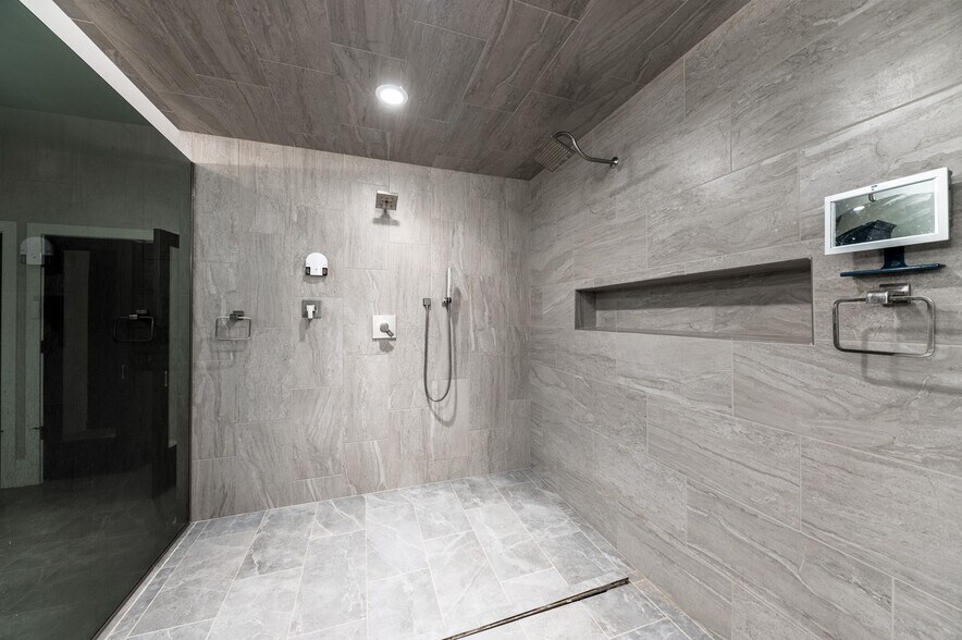 More Photos Of 145 School Rd, Mount Morris Office For Sale