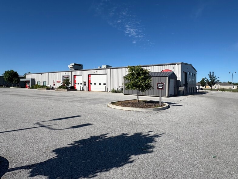 More Photos Of 2206 IFCU Way way, Lafayette Auto Repair For Sale