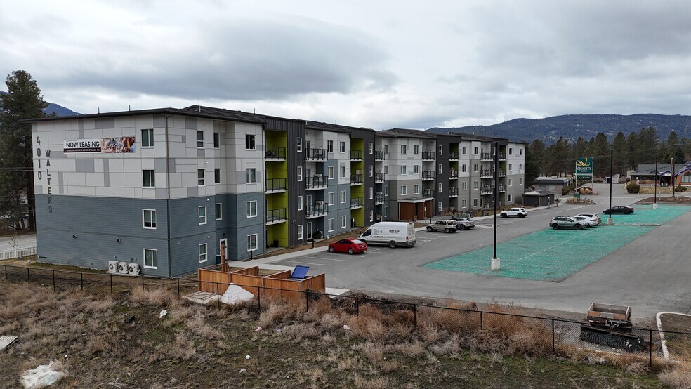 More Photos Of 4010 Walters St, Merritt Apartments For Sale