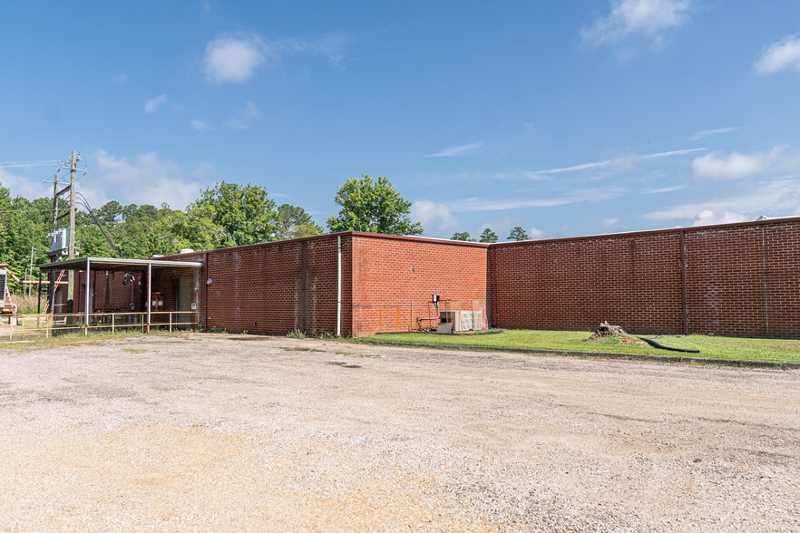 More Photos Of 2580 Highway 46, Heflin Warehouse For Sale