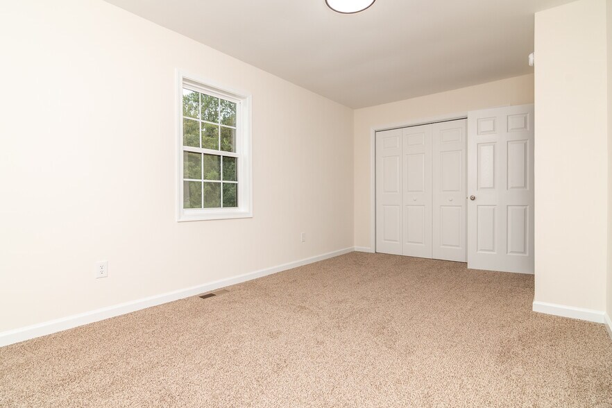 More Photos Of 105 E Adams St, Georgetown Apartments For Sale