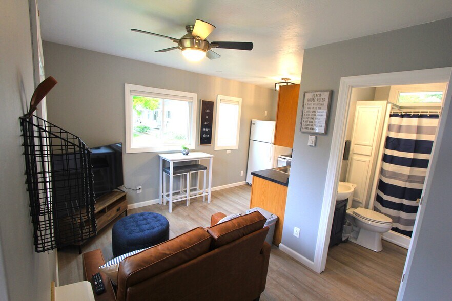 More Photos Of 2375 Maple Dr, Sister Bay Multifamily For Sale