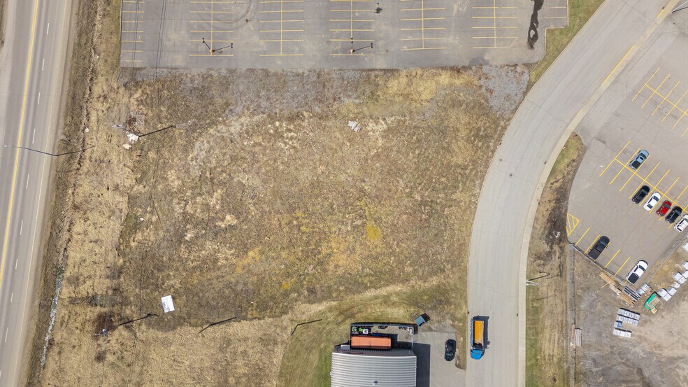 More Photos Of 200 Rue Commerciale, Donnacona Office For Lease