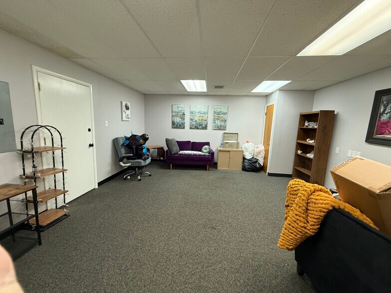 More Photos Of 800 Main St, Hellertown Office For Lease