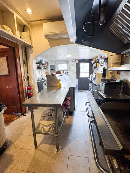 More Photos Of 319 Oklahoma Blvd, Alva Restaurant For Sale