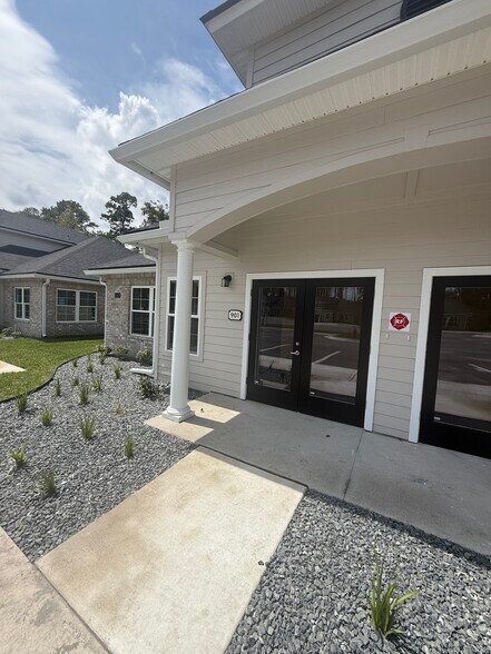 More Photos Of 100 Roberts Village Ct, Fruit Cove Unknown For Lease