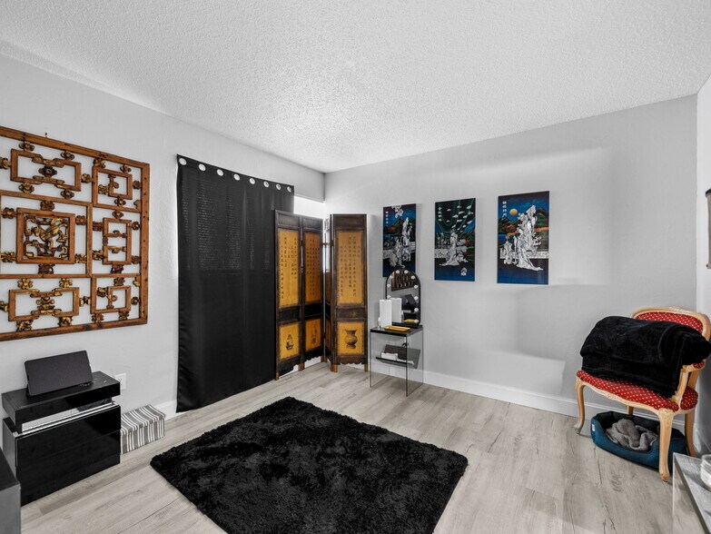 More Photos Of 1000 Stickney Point Rd, Sarasota Multifamily For Sale