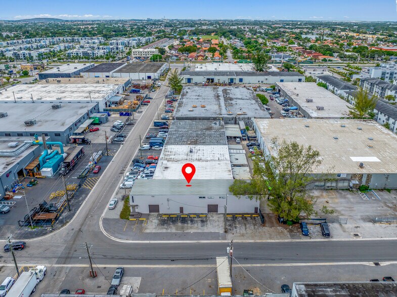 More Photos Of 7550 W 2nd Ct, Hialeah Warehouse For Lease