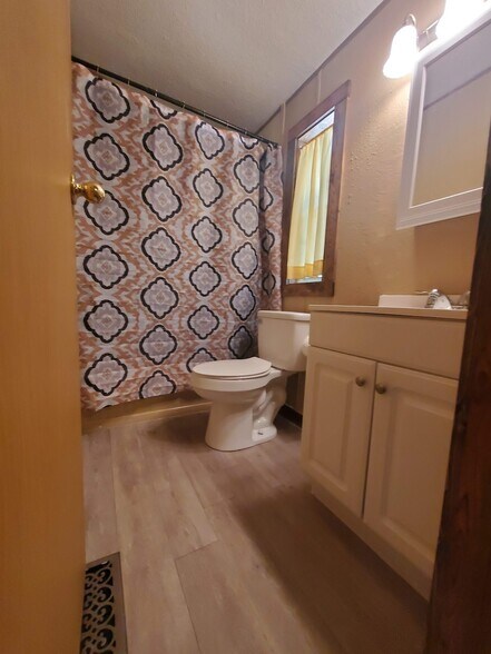 More Photos Of 138 Grey Moss Ct, Ingram Apartments For Sale