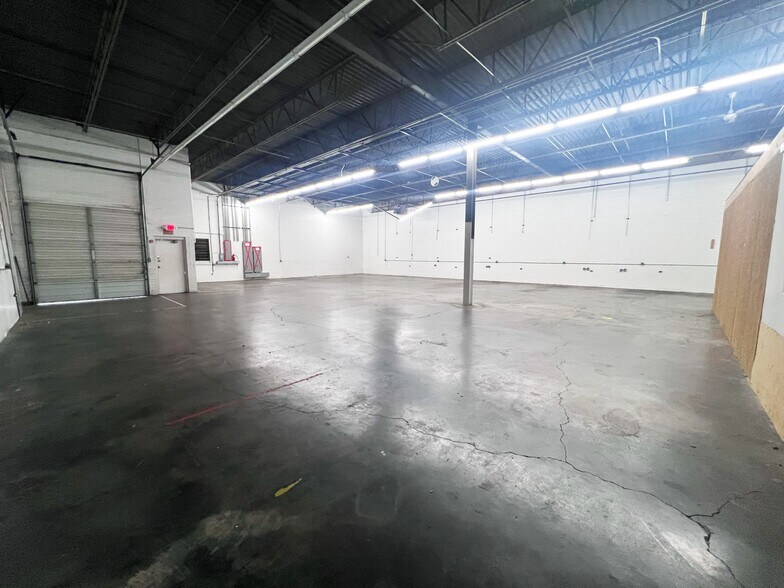 More Photos Of 4603 Dwight Evans Rd, Charlotte Warehouse For Lease