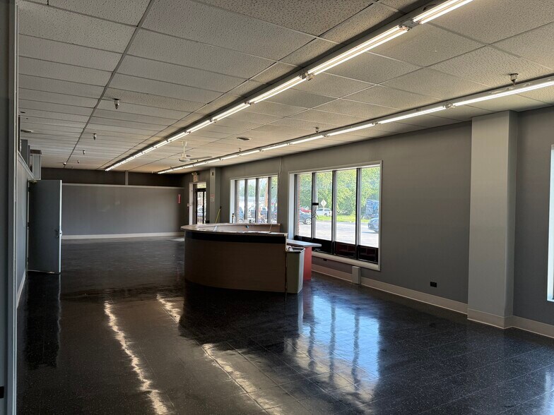 More Photos Of 706 W Baltimore St, Wilmington Storefront Retail Office For Lease