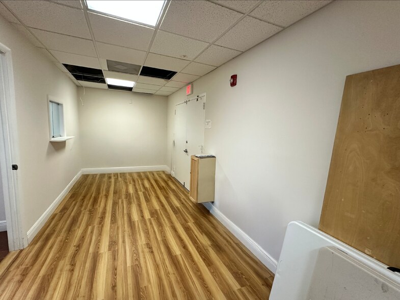 More Photos Of 2450 Hollywood Blvd, Hollywood Loft Creative Space For Sale