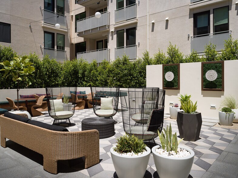 More Photos Of 1800 Beverly Blvd, Los Angeles Apartments For Lease