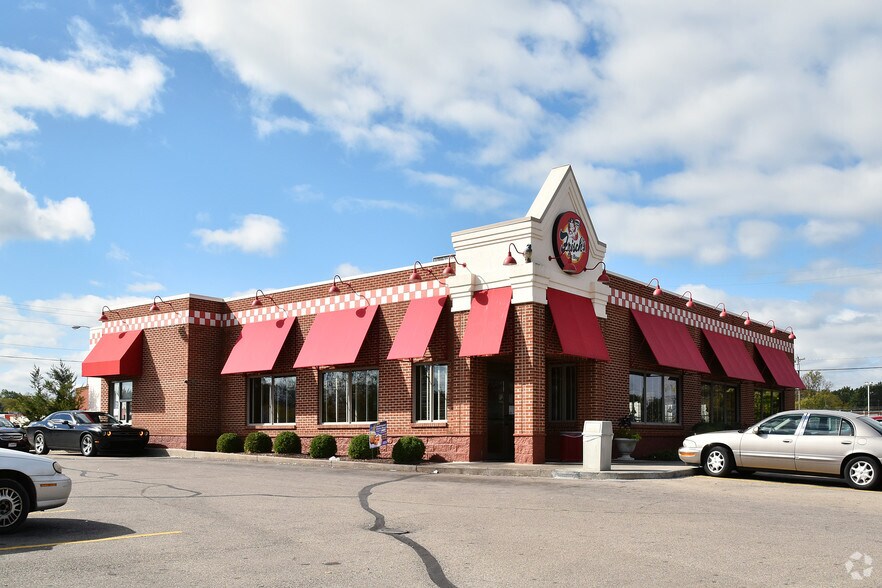 Primary Photo Of 1575 W Galbraith Rd, Cincinnati Restaurant For Sale
