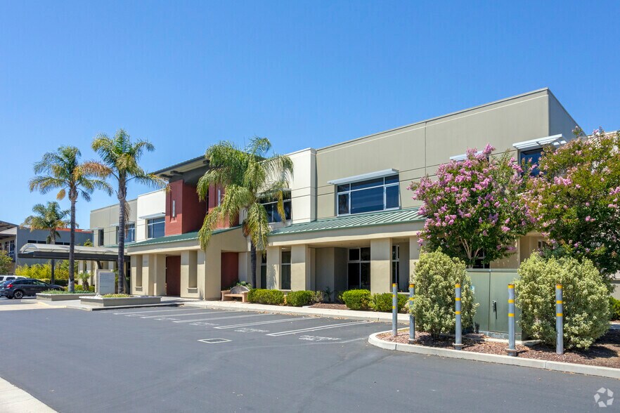 More Photos Of 689 Tank Farm Rd, San Luis Obispo Loft Creative Space For Sale