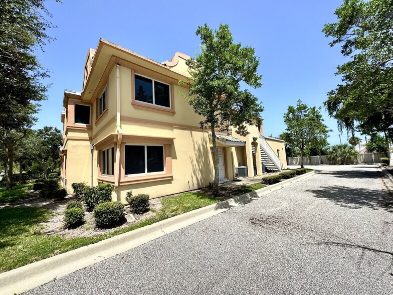 More Photos Of 614 Peninsula Dr, Daytona Beach Medical For Sale