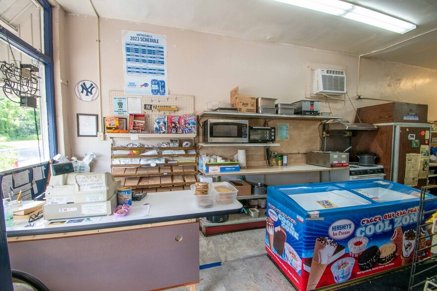 More Photos Of 301 E North St, Geneva Apartments For Sale