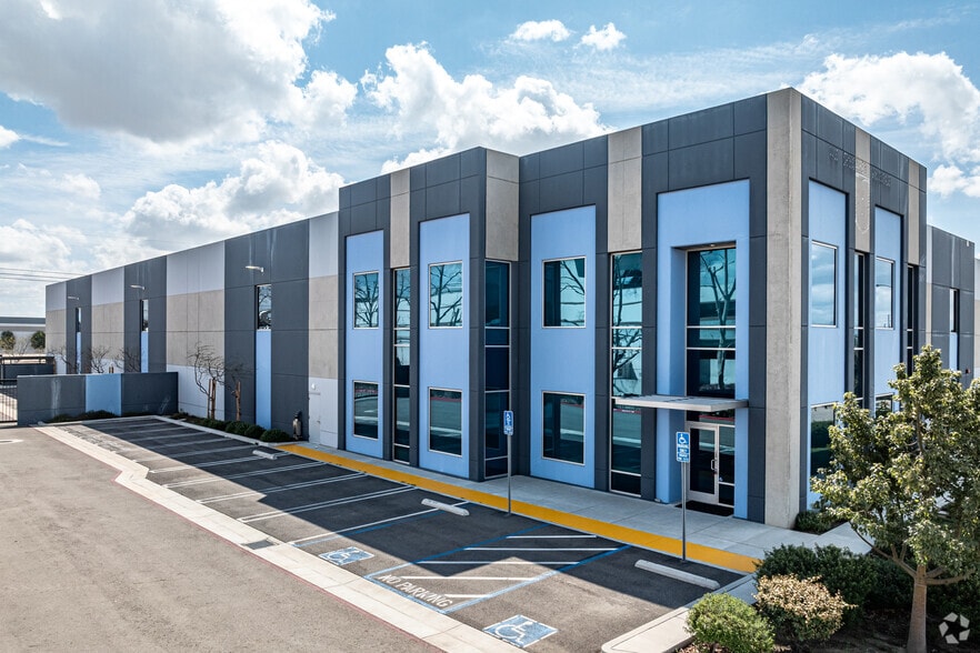 Primary Photo Of 9455 Hyssop Dr, Rancho Cucamonga Warehouse For Sale