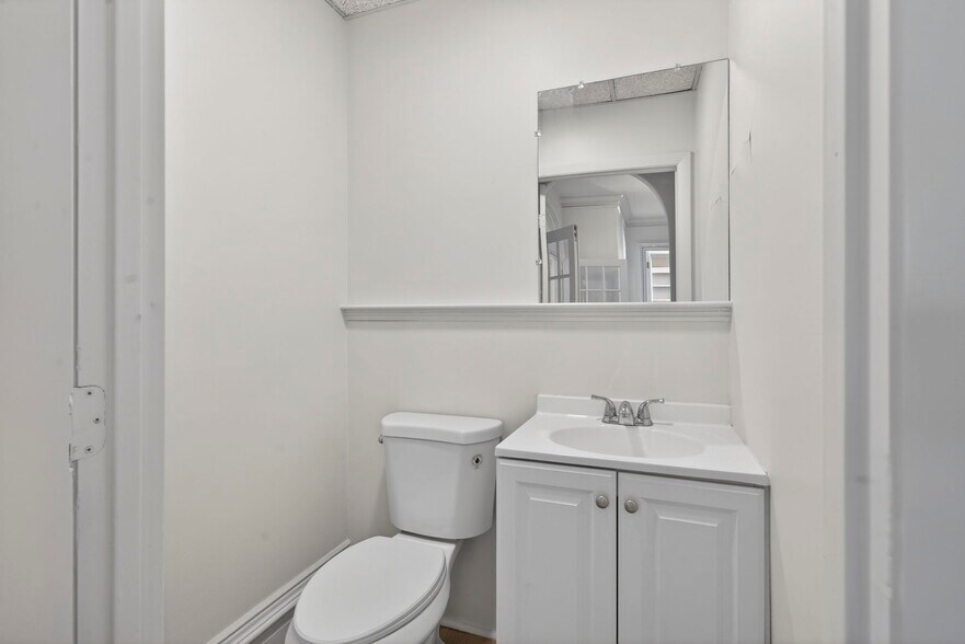 More Photos Of 86 Summer St, Haverhill Apartments For Sale