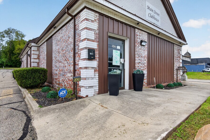 More Photos Of 5425 N Main St, Dayton Freestanding For Sale