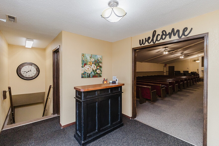 More Photos Of 1319 E 17th Ave, Hutchinson Religious Facility For Sale