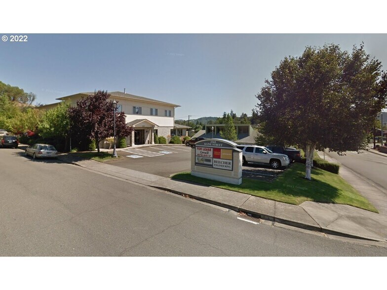 More Photos Of 2365 Kline St, Roseburg Office For Lease