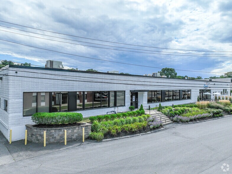 More Photos Of 77 Rowe St, Newton Coworking Space