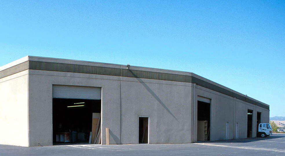 More Photos Of 803 Vaca Valley Pky, Vacaville Warehouse For Lease