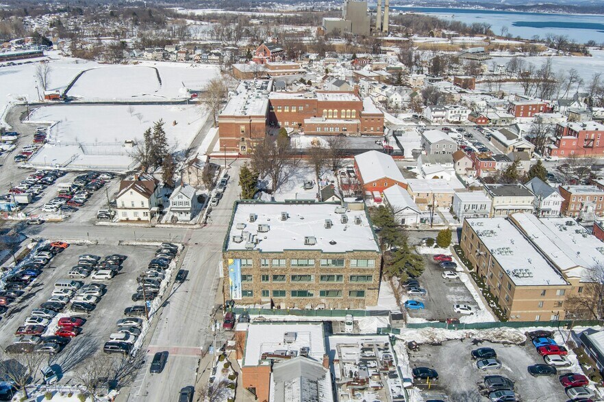 More Photos Of 31 W Broad St, Haverstraw Office For Lease