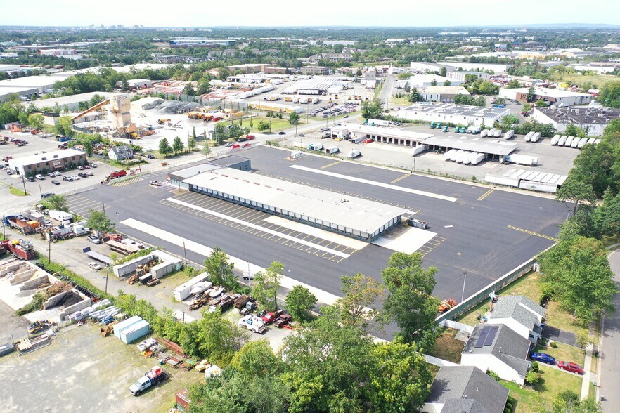 More Photos Of 445 Hollywood Ave, South Plainfield Truck Terminal For Lease