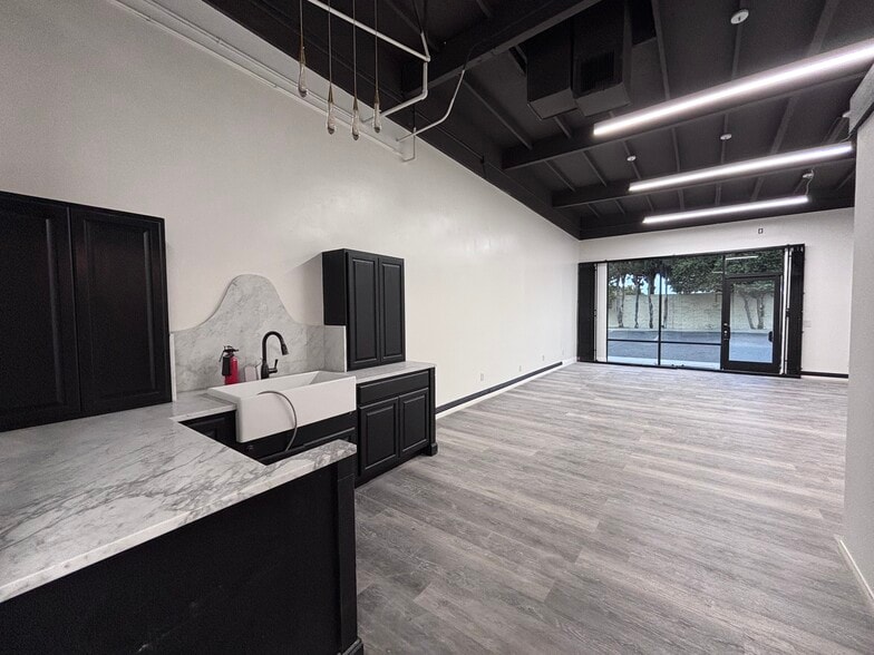 More Photos Of 9210 Katella Ave, Garden Grove Freestanding For Lease