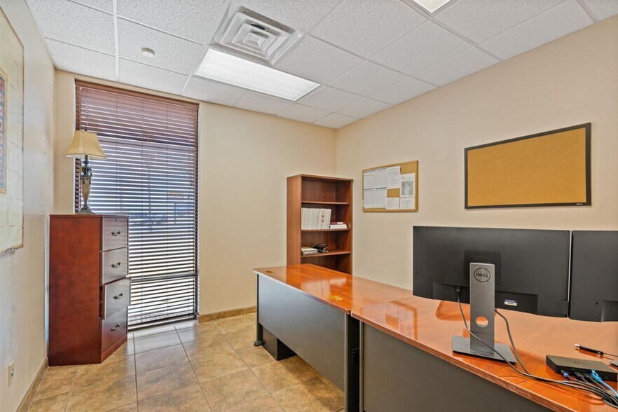 More Photos Of 159 Braddie Dr, Del Rio Light Distribution For Sale