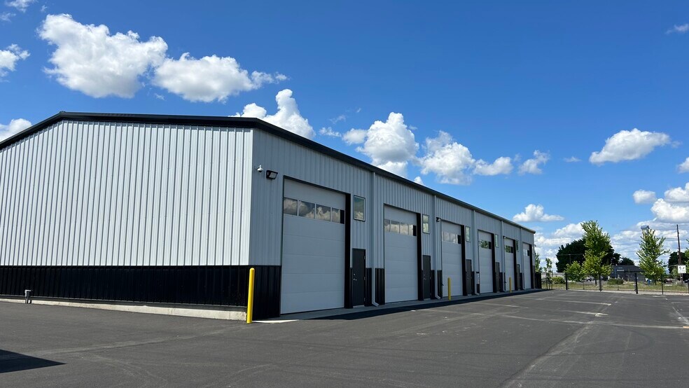 More Photos Of 1551 S Deer Heights Rd, Spokane Warehouse For Sale