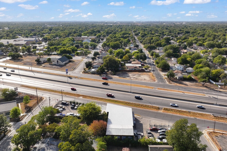 More Photos Of 5220 Interstate Highway 35 S, San Antonio Industrial For Sale