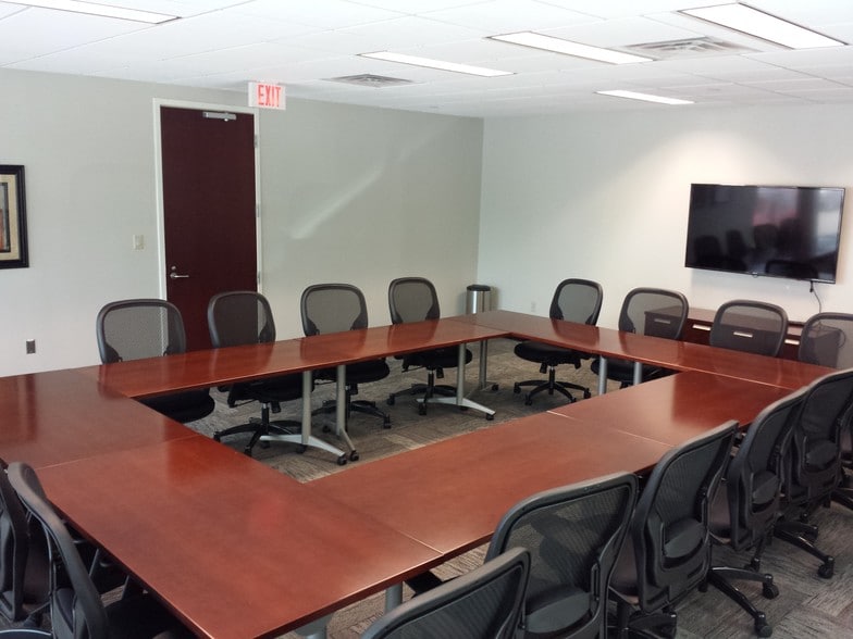 More Photos Of 200 Golden Oak Ct, Virginia Beach Office For Sale