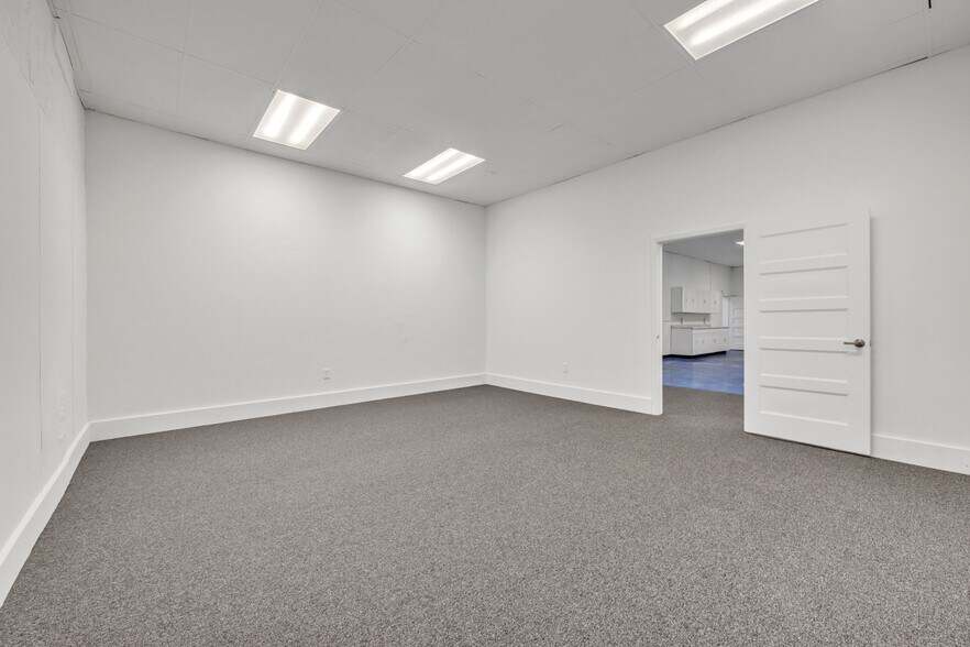 More Photos Of 525 E Railroad Ave, Keenesburg Warehouse For Lease