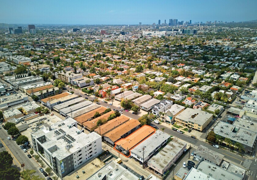 More Photos Of 648 N Hayworth Ave, Los Angeles Apartments For Sale