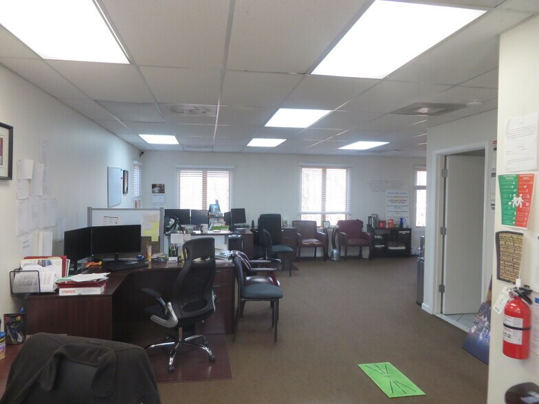 More Photos Of 27 Clyde Rd, Somerset Medical For Sale