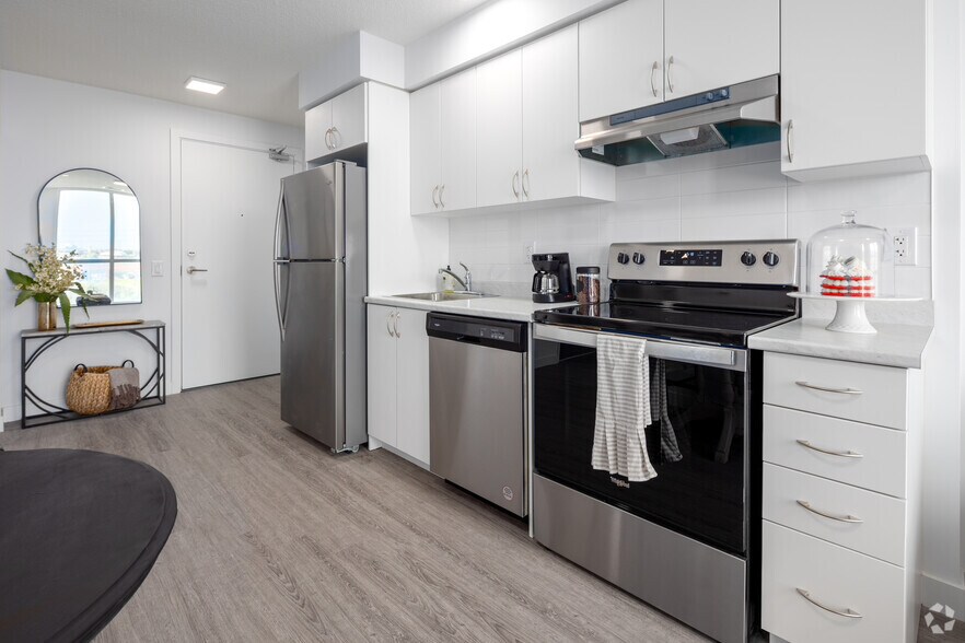 More Photos Of 5 Zappacosta Dr, Toronto Apartments For Lease