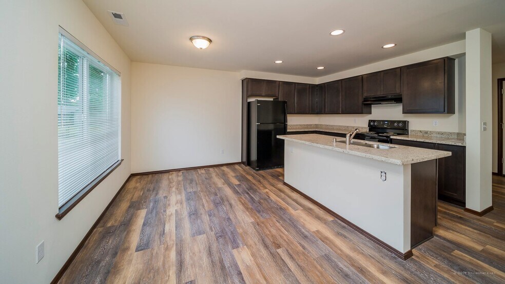 More Photos Of 4708 88th St NE, Marysville Apartments For Sale