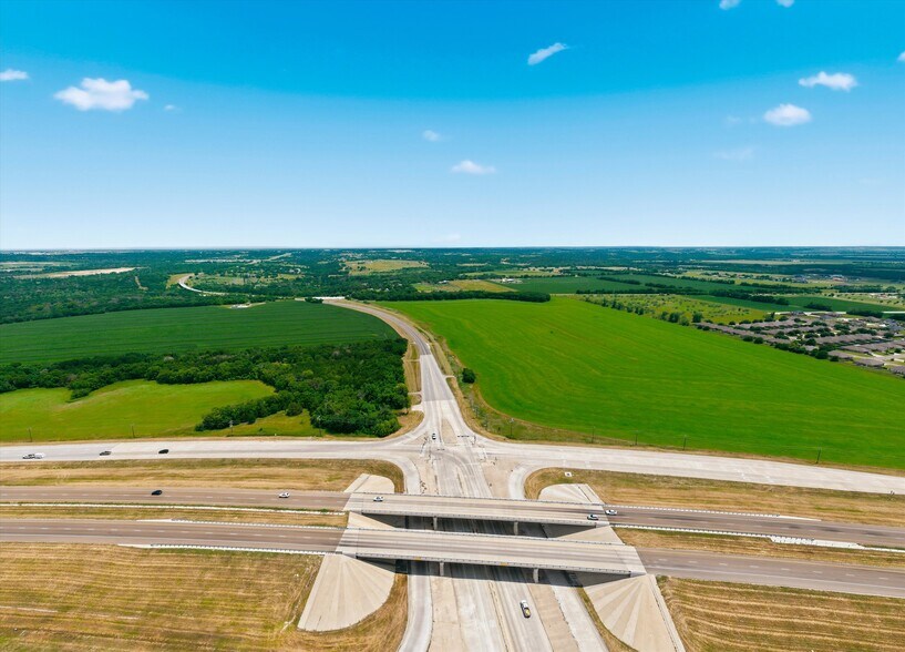 More Photos Of The Crossing @ 84, McGregor Land For Sale