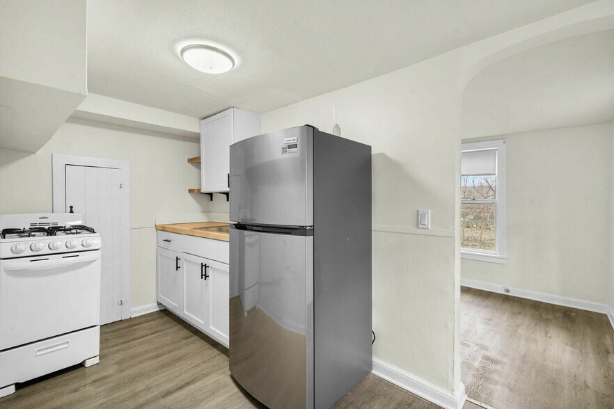 More Photos Of 101 Pennsylvania Ave, Binghamton Apartments For Sale