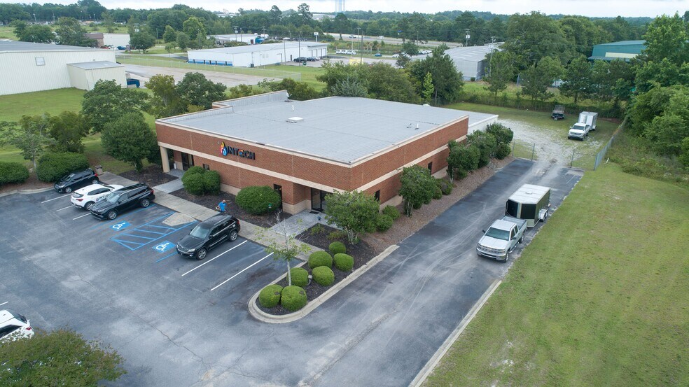More Photos Of 475 Industrial Dr, Lexington Showroom For Sale