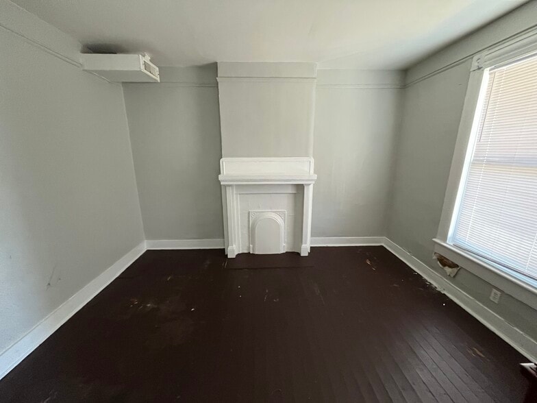 More Photos Of 125 S Chappell St, Petersburg Multifamily For Sale