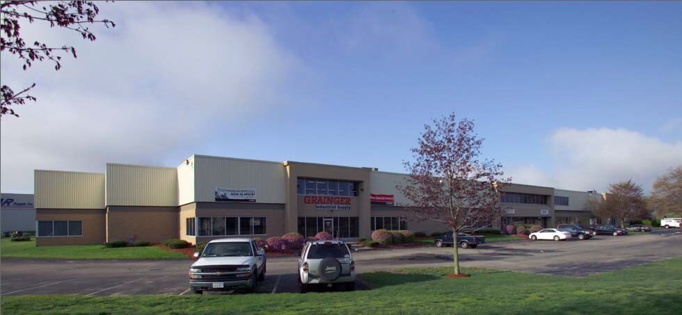 More Photos Of 125 John Hancock Rd, Taunton Warehouse For Lease